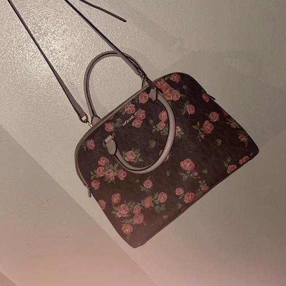 Micheal Kors Floral Purse - Picture 3 of 4